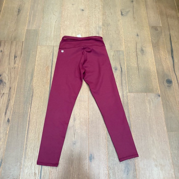 Fabletics NWT $55 Darby High-Waisted 7/8 Leggings Deep Plum XS high waist - Picture 8 of 10